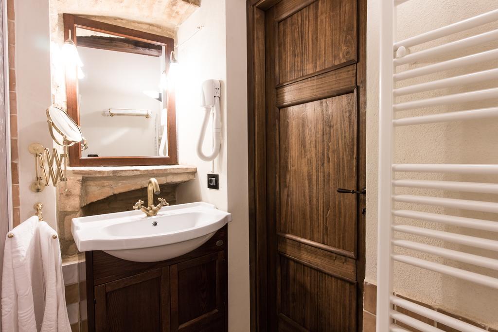 Bed and Breakfast Domus In Castro Montecchio  Zimmer foto